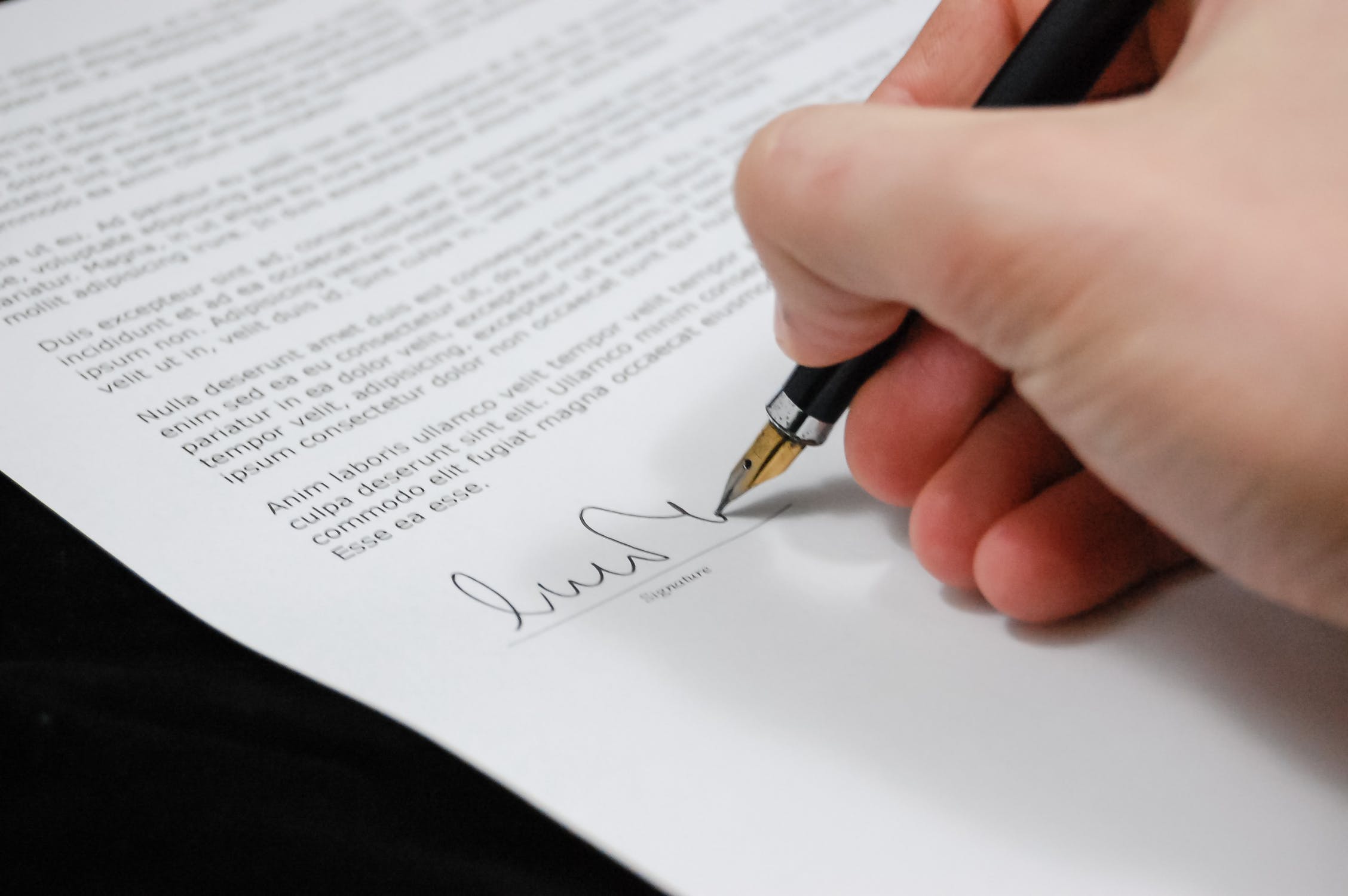 Party To Divorce Claims He Was Coerced Into Signing Agreement feature image