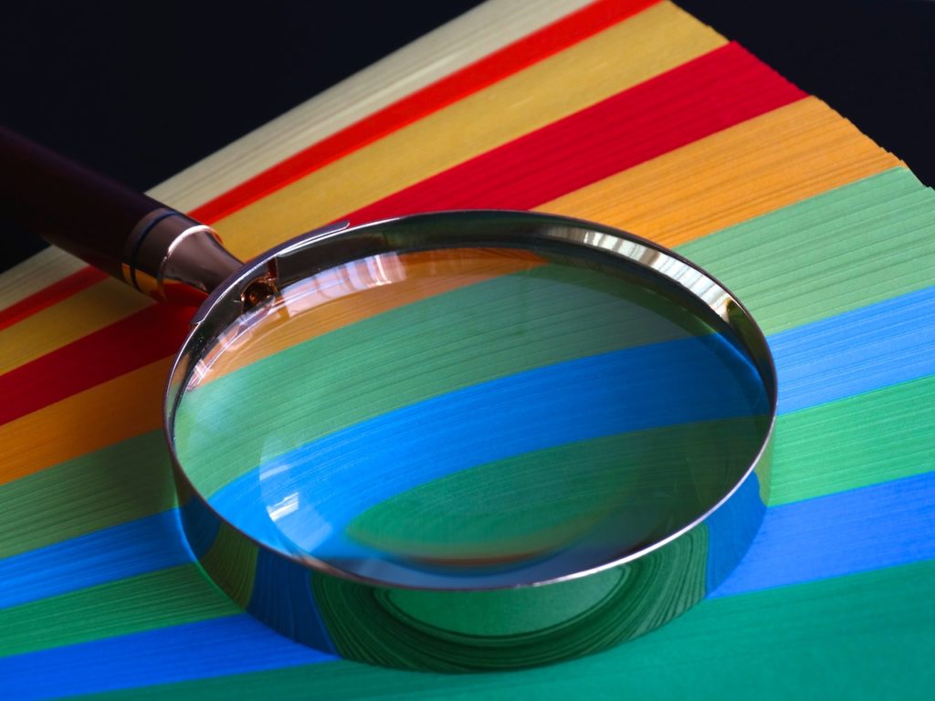 magnify glass on top of colour palette